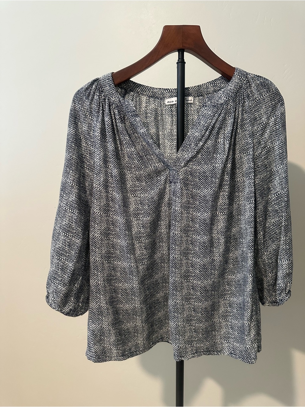 Relaxed Navy & White V-Neck Printed Blouse